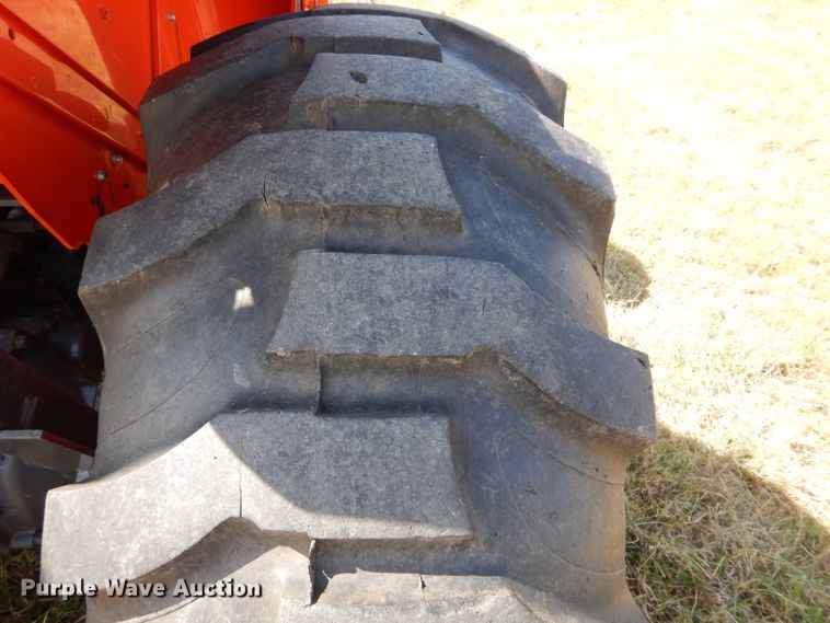 image for item GC9666 2017 Kubota L4760D MFWD tractor