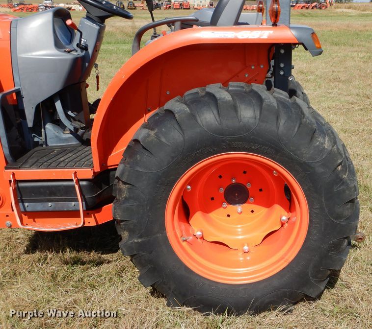 image for item GC9666 2017 Kubota L4760D MFWD tractor