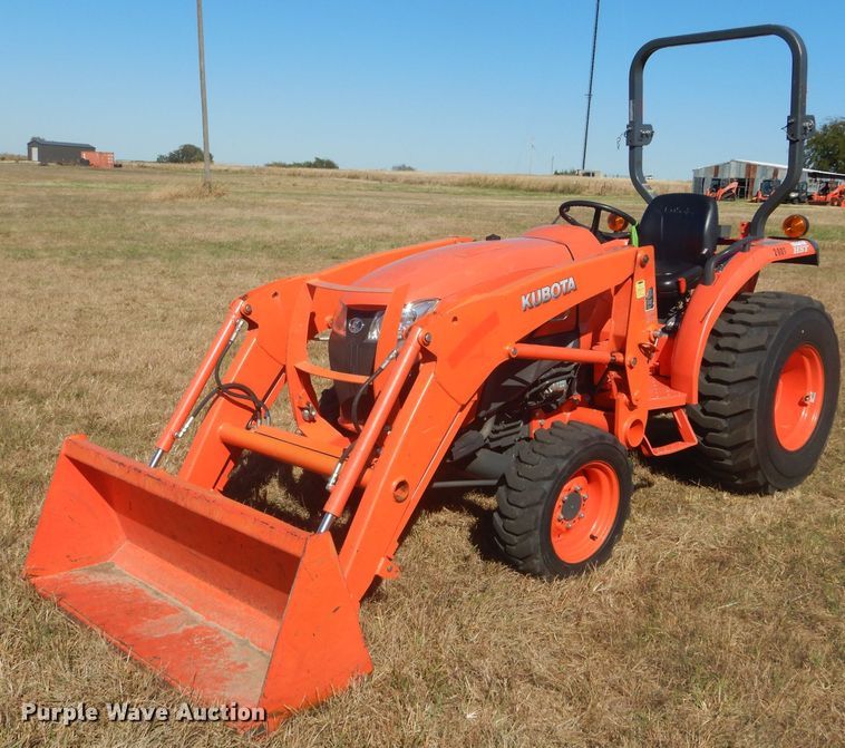 image for item GC9667 2017 Kubota L3301D MFWD tractor