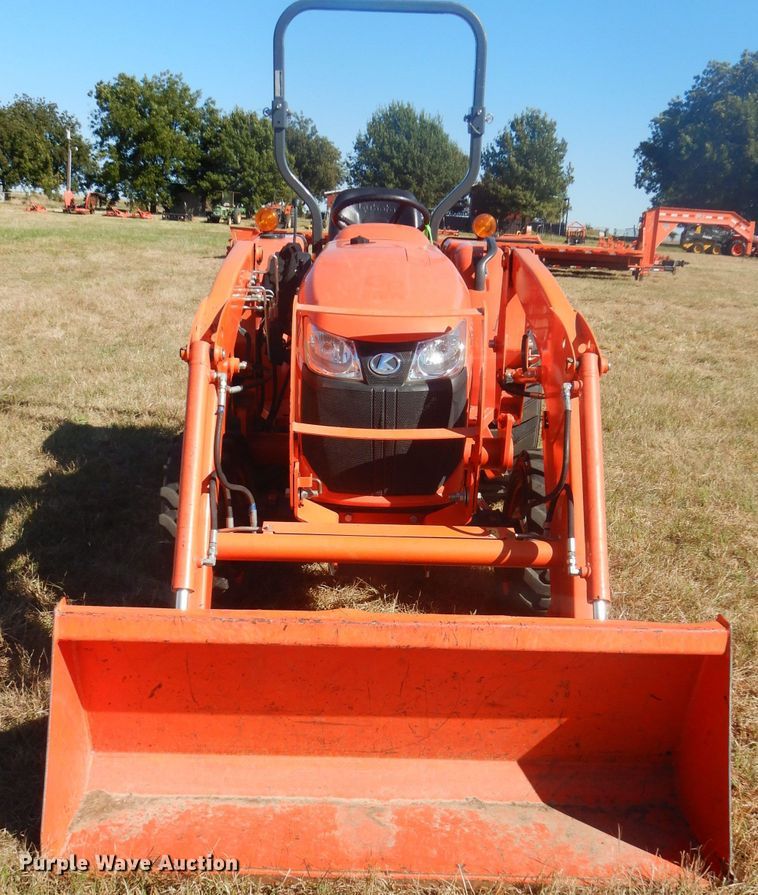 image for item GC9667 2017 Kubota L3301D MFWD tractor