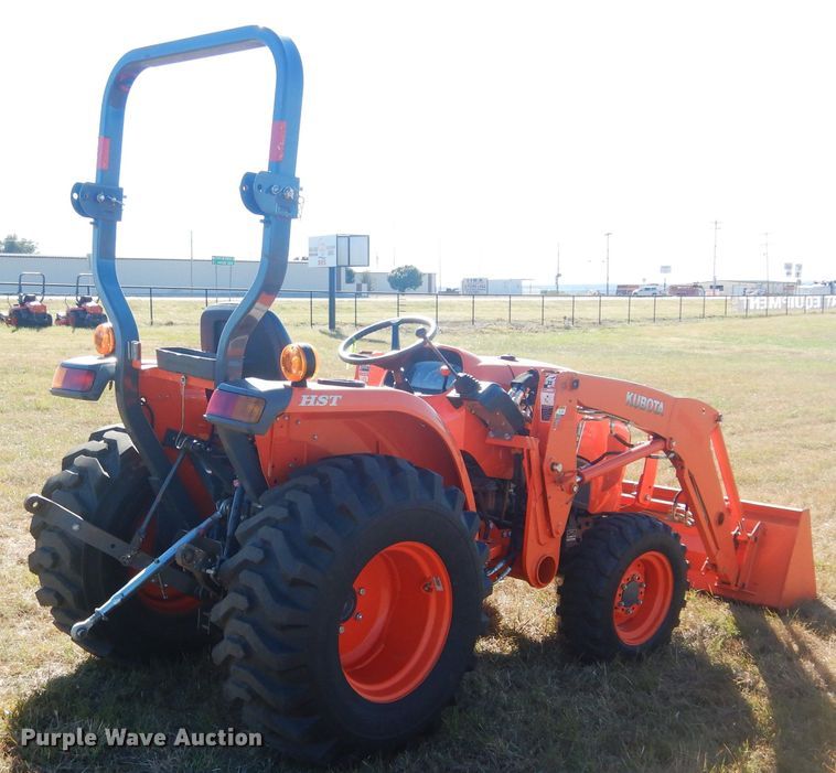 image for item GC9667 2017 Kubota L3301D MFWD tractor