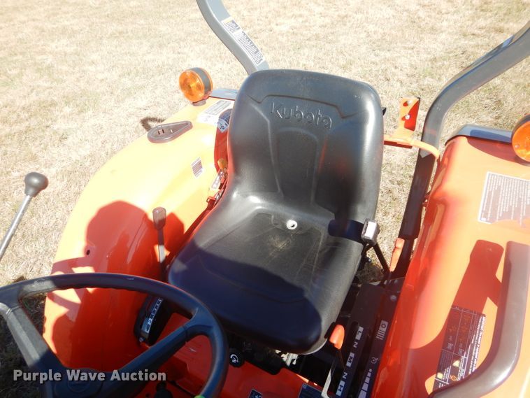 image for item GC9667 2017 Kubota L3301D MFWD tractor