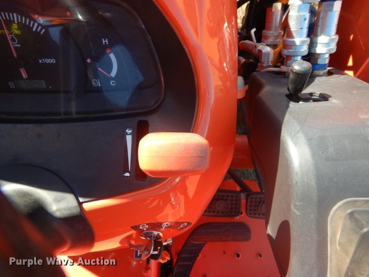 image for item GC9667 2017 Kubota L3301D MFWD tractor