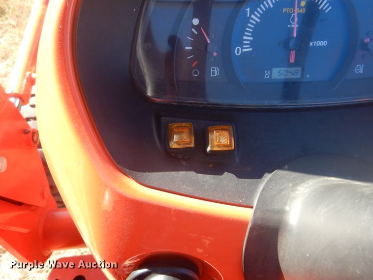 image for item GC9667 2017 Kubota L3301D MFWD tractor