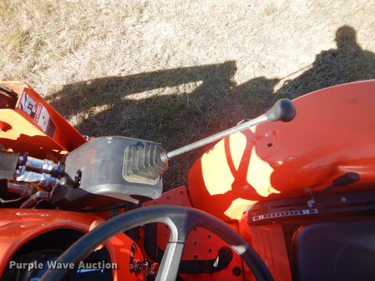 image for item GC9667 2017 Kubota L3301D MFWD tractor