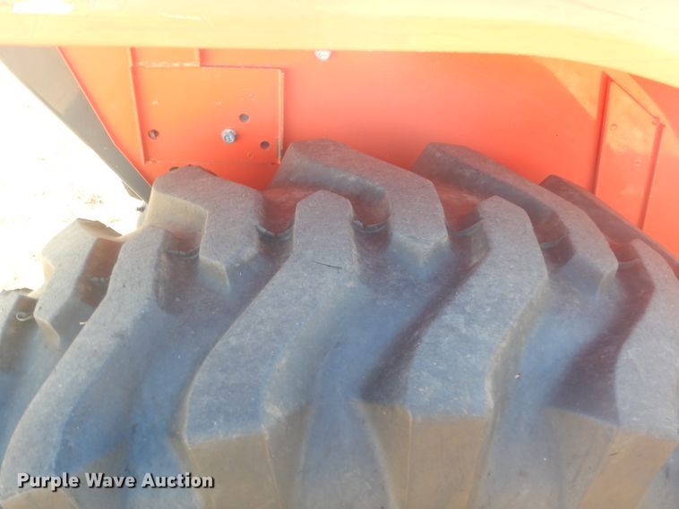 image for item GC9667 2017 Kubota L3301D MFWD tractor