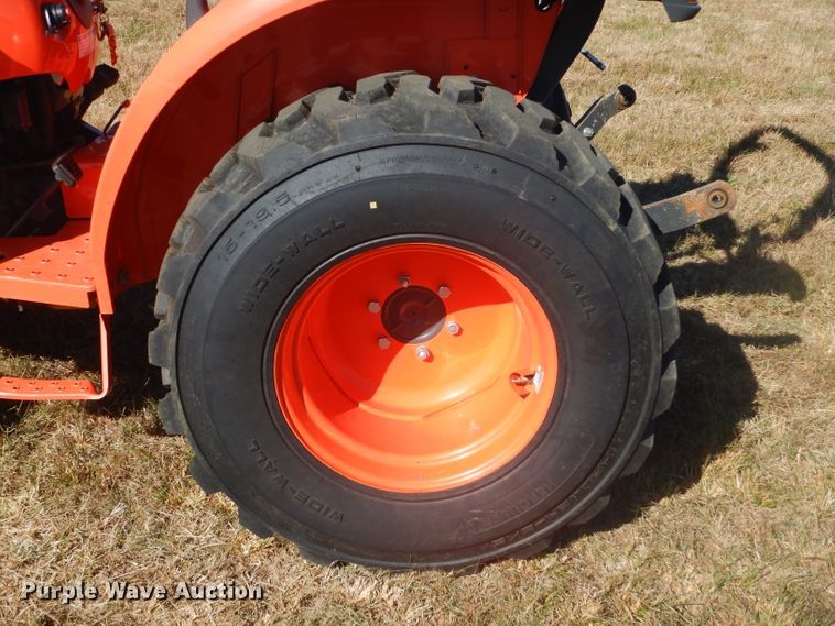 image for item GC9667 2017 Kubota L3301D MFWD tractor
