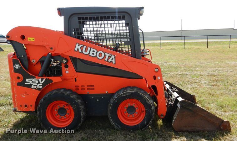 image for item GC9668 2016 Kubota SSV65 skid steer