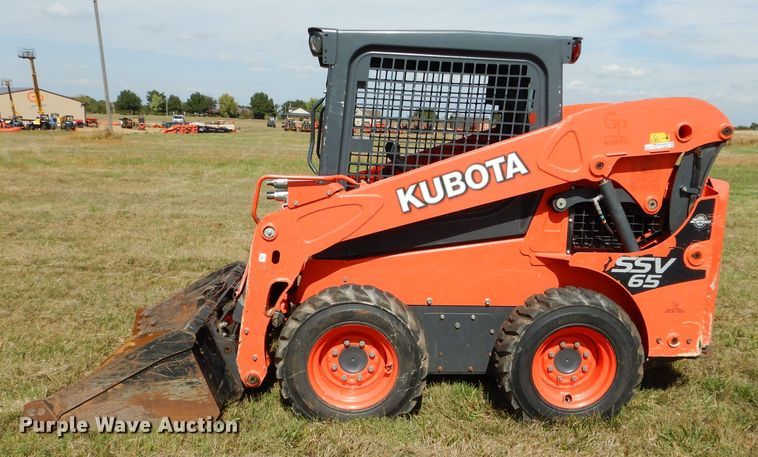 image for item GC9668 2016 Kubota SSV65 skid steer