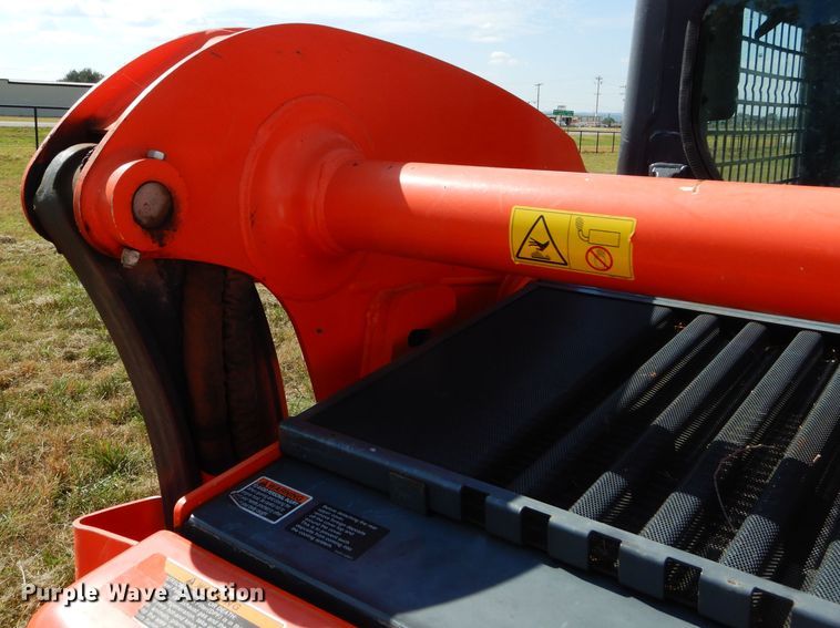 image for item GC9668 2016 Kubota SSV65 skid steer