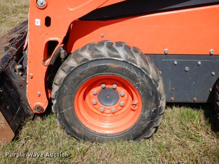 image for item GC9668 2016 Kubota SSV65 skid steer