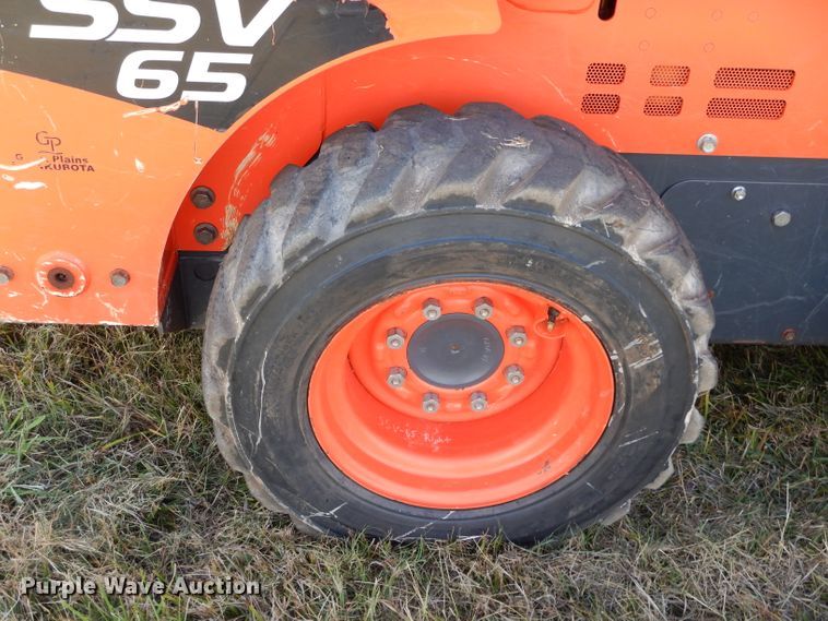 image for item GC9668 2016 Kubota SSV65 skid steer