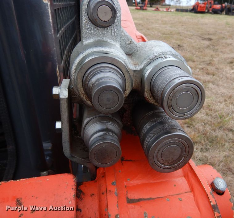 image for item GC9669 2017 Kubota SVL95-2S skid steer