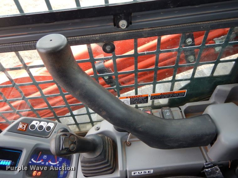 image for item GC9669 2017 Kubota SVL95-2S skid steer