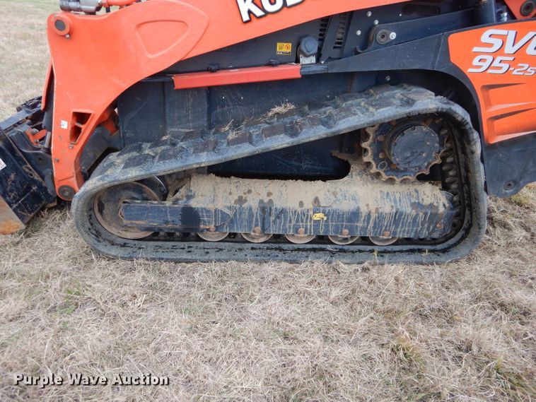 image for item GC9669 2017 Kubota SVL95-2S skid steer