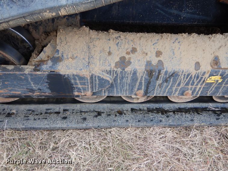 image for item GC9669 2017 Kubota SVL95-2S skid steer