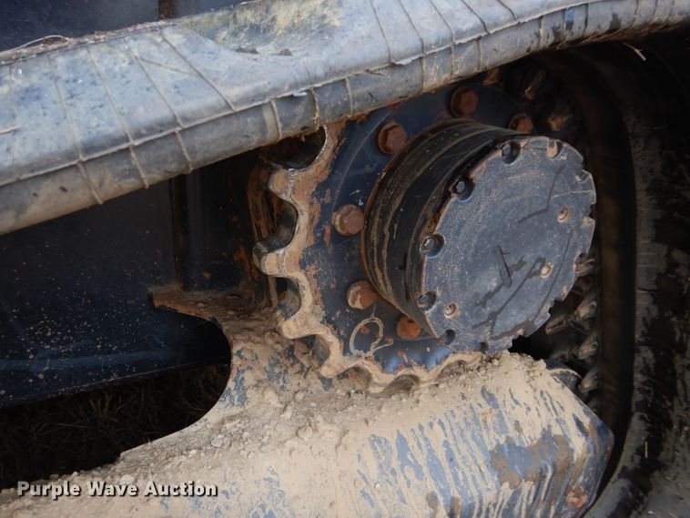 image for item GC9669 2017 Kubota SVL95-2S skid steer