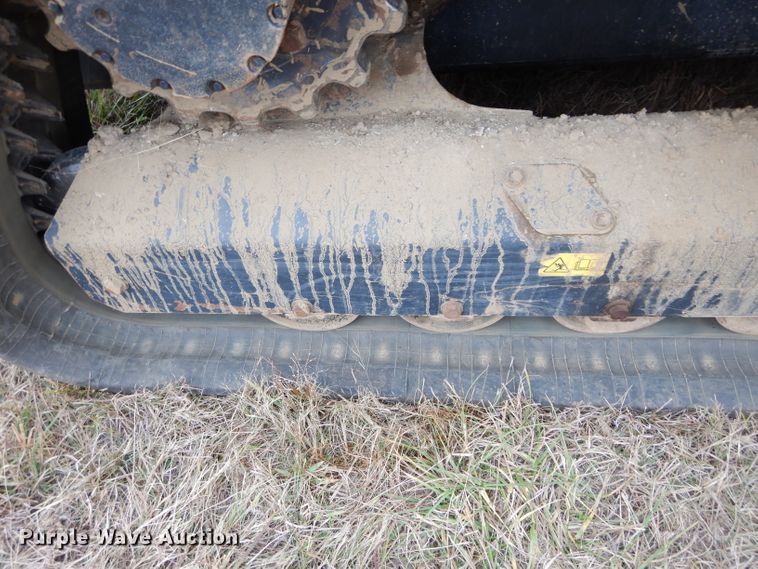 image for item GC9669 2017 Kubota SVL95-2S skid steer