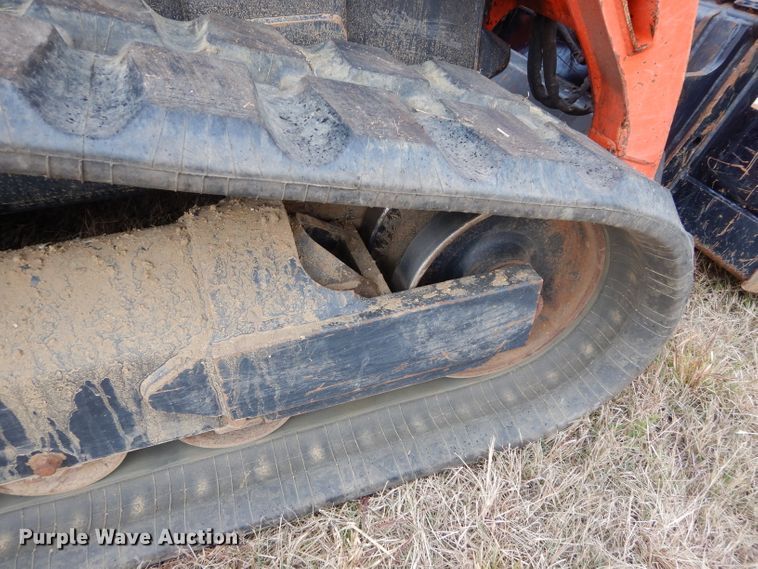 image for item GC9669 2017 Kubota SVL95-2S skid steer