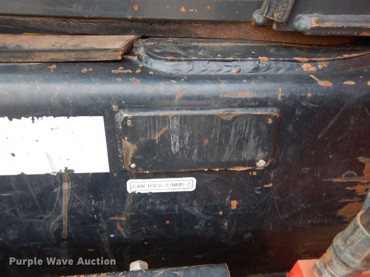 image for item GC9669 2017 Kubota SVL95-2S skid steer