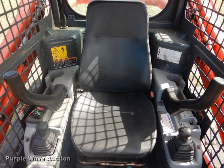 image for item GC9670 2015 Kubota SVL75-2 skid steer