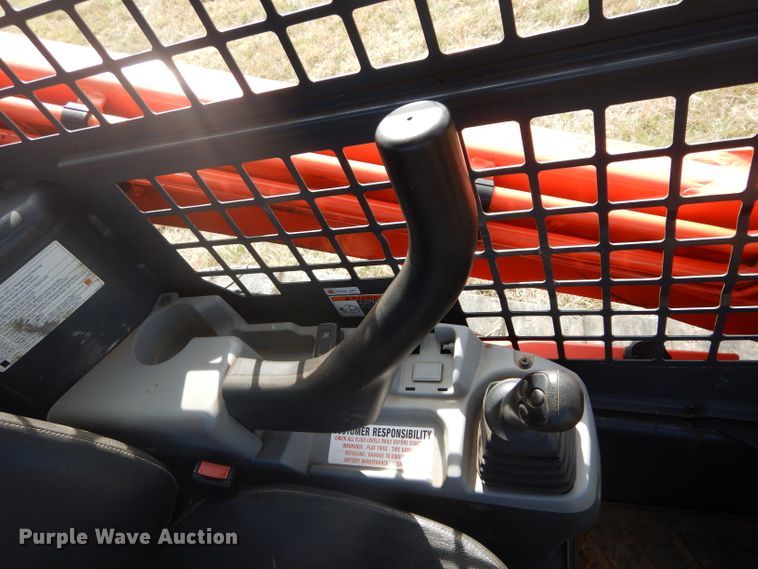 image for item GC9670 2015 Kubota SVL75-2 skid steer