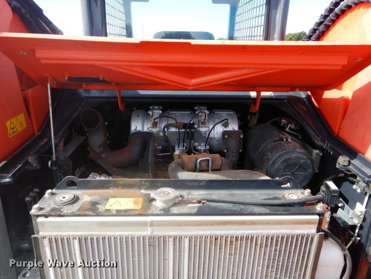 image for item GC9670 2015 Kubota SVL75-2 skid steer