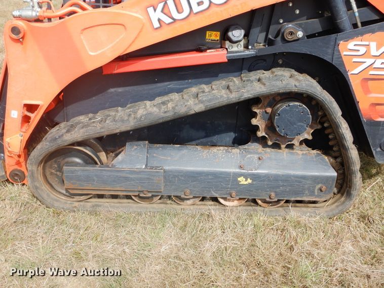 image for item GC9670 2015 Kubota SVL75-2 skid steer