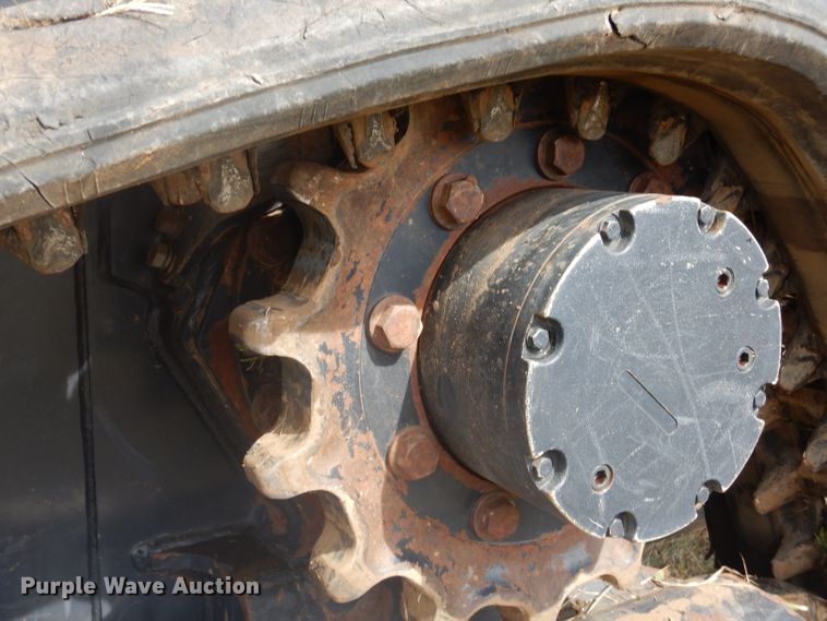 image for item GC9670 2015 Kubota SVL75-2 skid steer