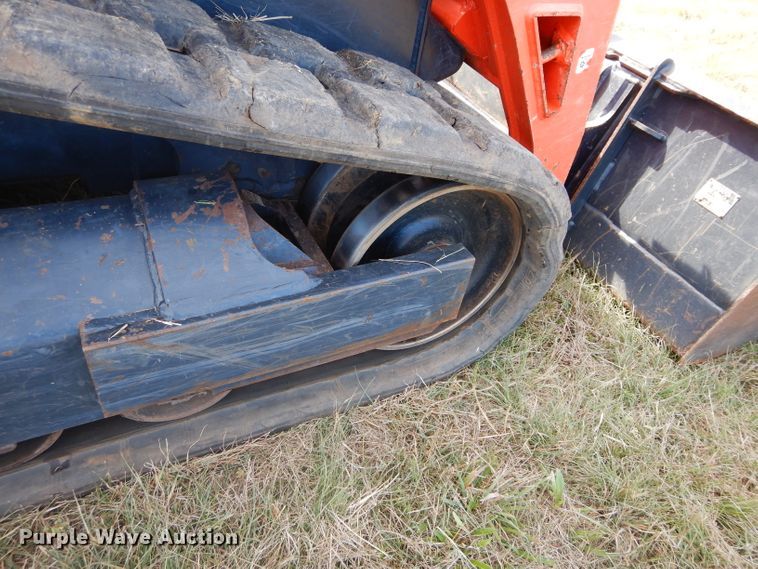 image for item GC9670 2015 Kubota SVL75-2 skid steer