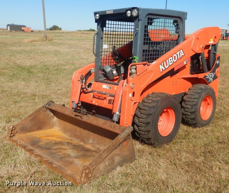image for item GC9671 2016 Kubota SSV75 skid steer