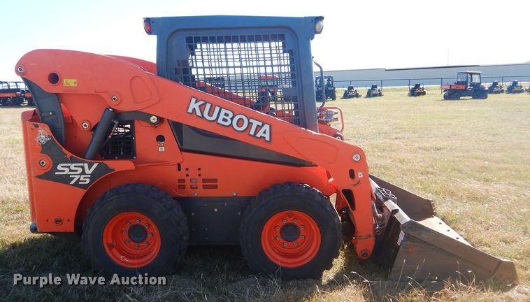 image for item GC9671 2016 Kubota SSV75 skid steer