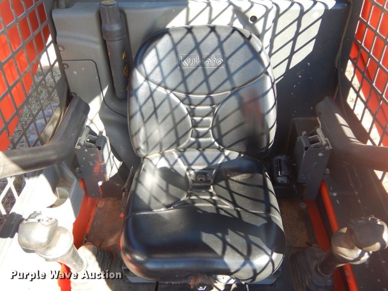 image for item GC9671 2016 Kubota SSV75 skid steer