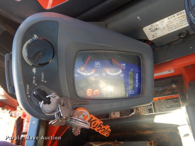 image for item GC9671 2016 Kubota SSV75 skid steer