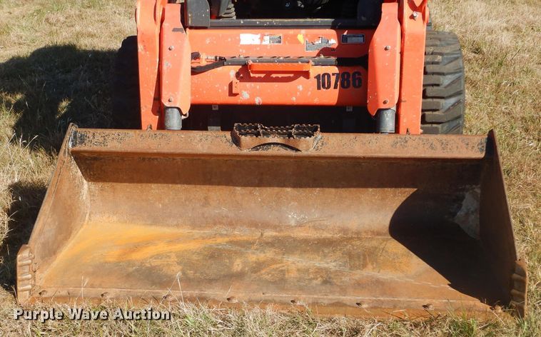 image for item GC9671 2016 Kubota SSV75 skid steer