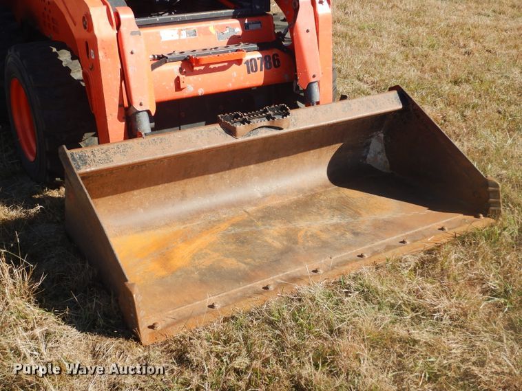 image for item GC9671 2016 Kubota SSV75 skid steer