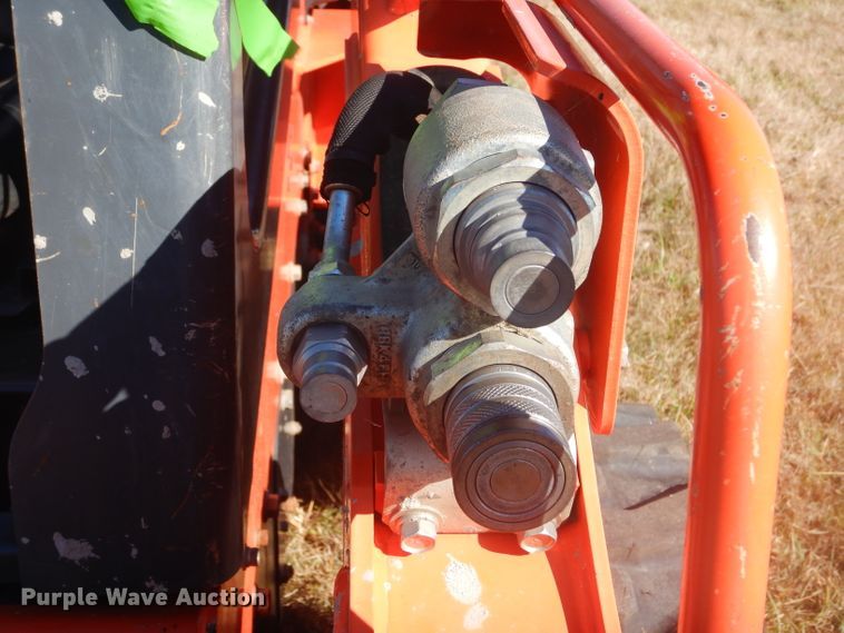 image for item GC9671 2016 Kubota SSV75 skid steer