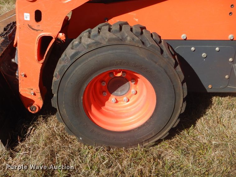 image for item GC9671 2016 Kubota SSV75 skid steer