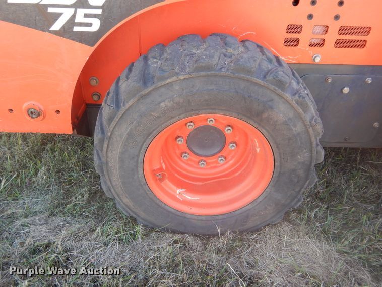 image for item GC9671 2016 Kubota SSV75 skid steer