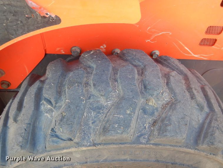 image for item GC9671 2016 Kubota SSV75 skid steer