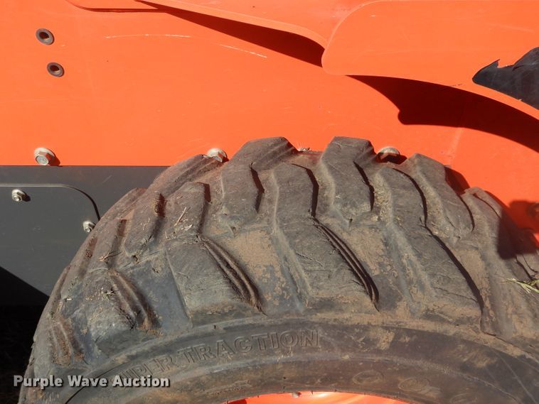 image for item GC9671 2016 Kubota SSV75 skid steer