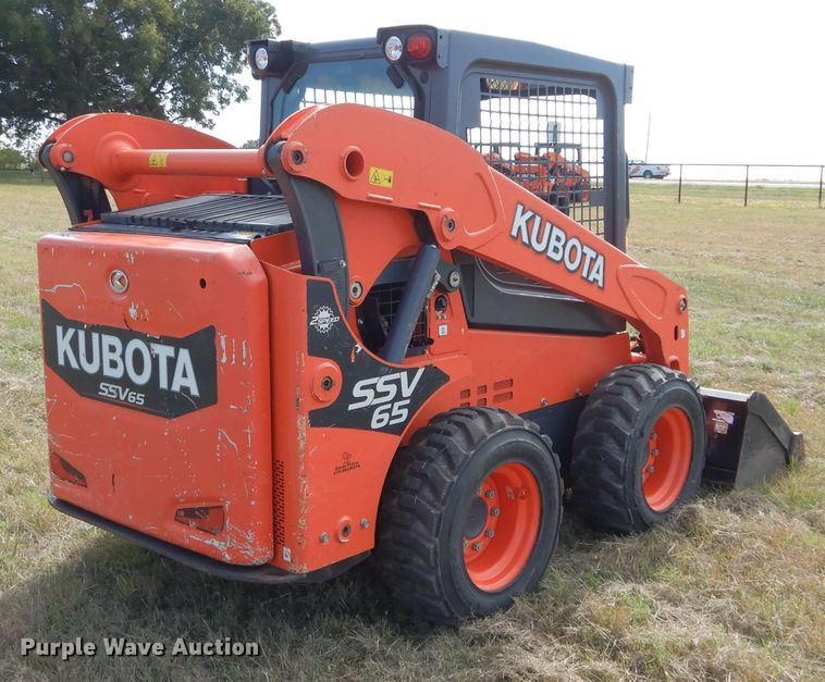 image for item GC9672 2017 Kubota SSV65 skid steer