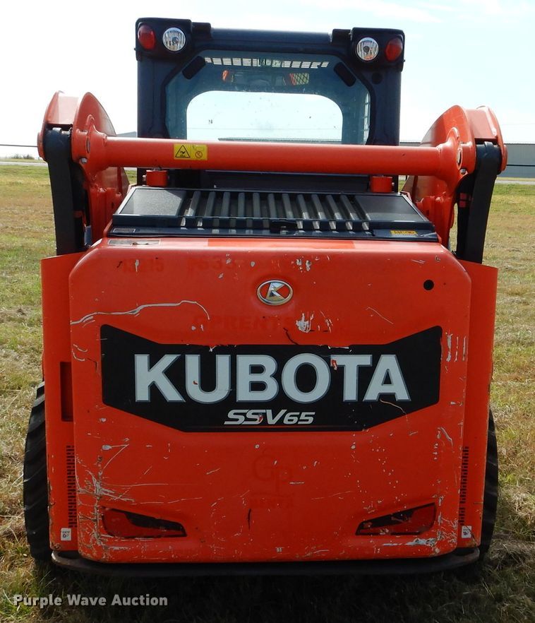 image for item GC9672 2017 Kubota SSV65 skid steer
