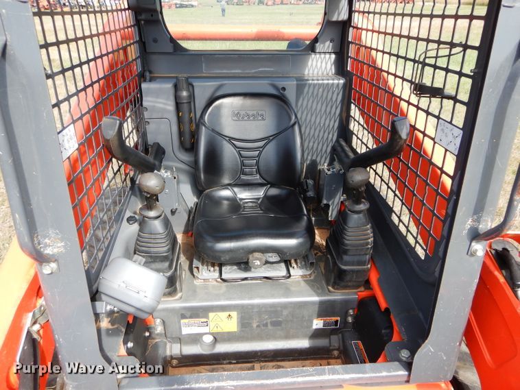 image for item GC9672 2017 Kubota SSV65 skid steer