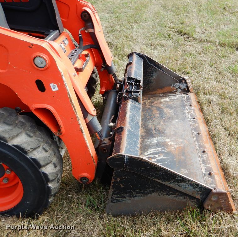 image for item GC9672 2017 Kubota SSV65 skid steer