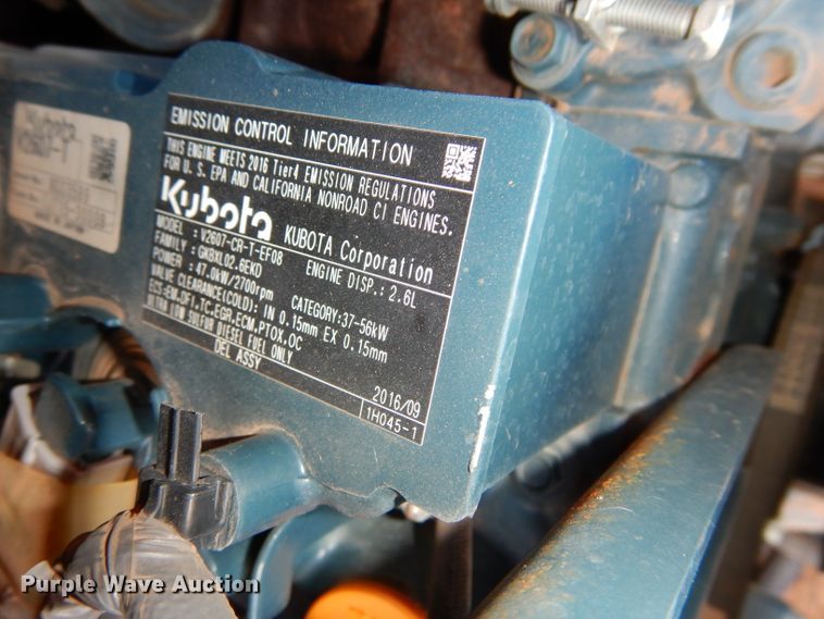 image for item GC9672 2017 Kubota SSV65 skid steer