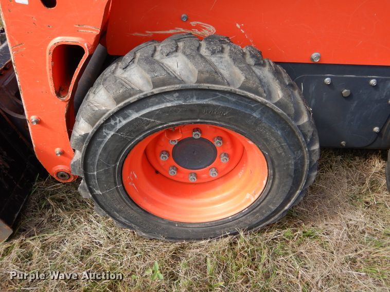 image for item GC9672 2017 Kubota SSV65 skid steer