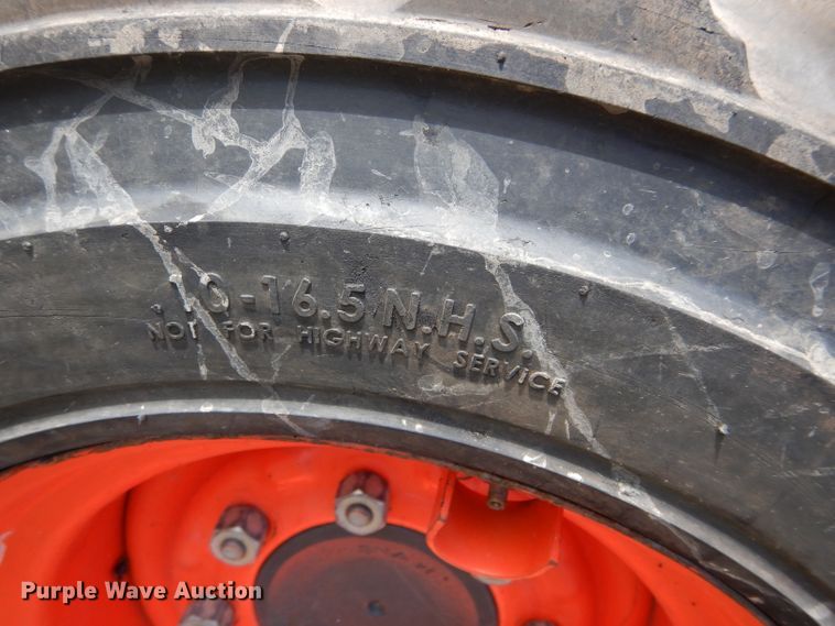 image for item GC9672 2017 Kubota SSV65 skid steer