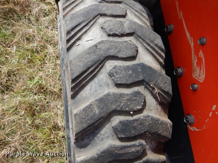 image for item GC9672 2017 Kubota SSV65 skid steer