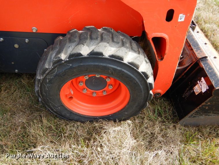 image for item GC9672 2017 Kubota SSV65 skid steer